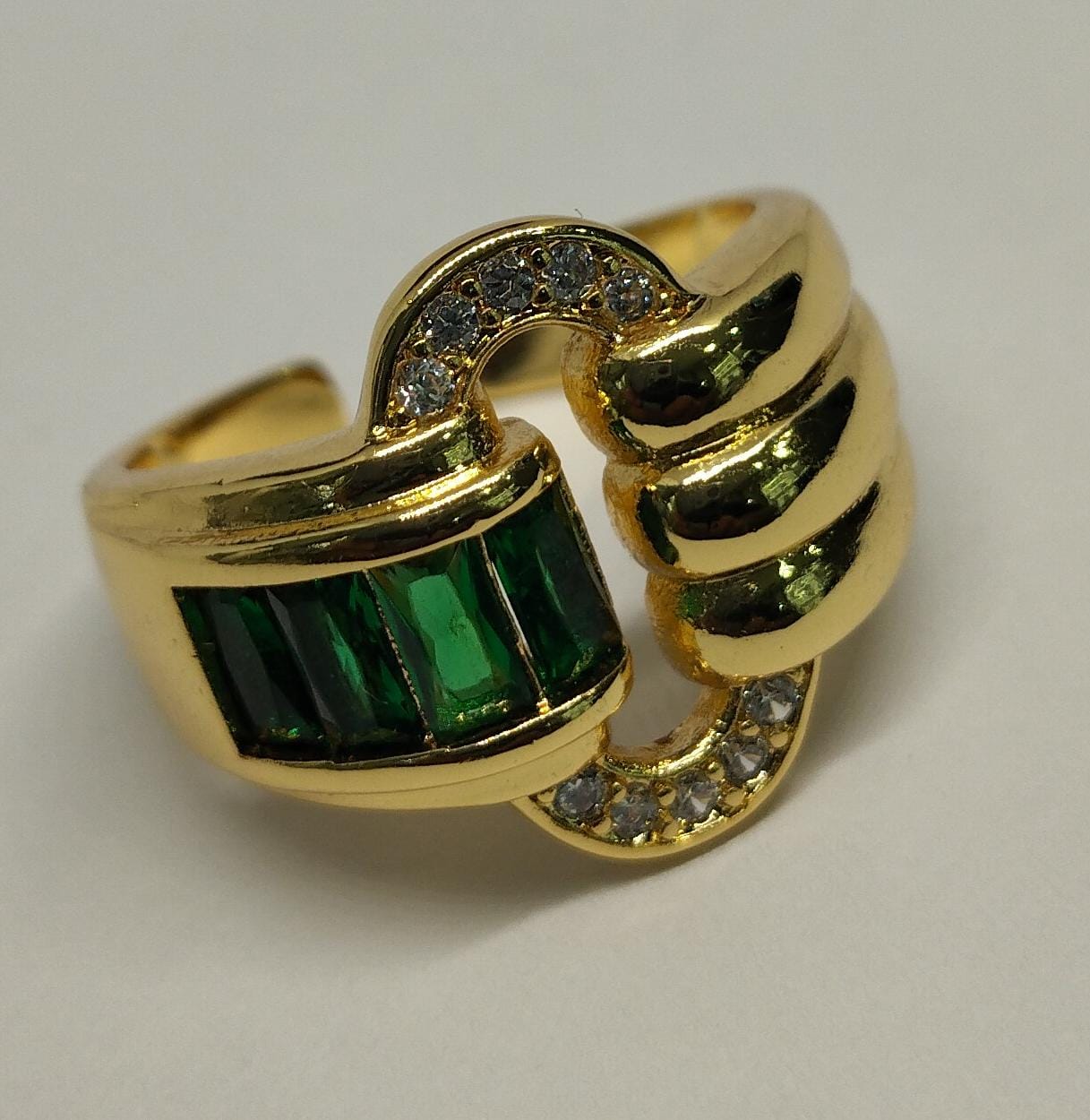 Anillo en Oro Laminado con Argolla y Microcircones ANBJ0980