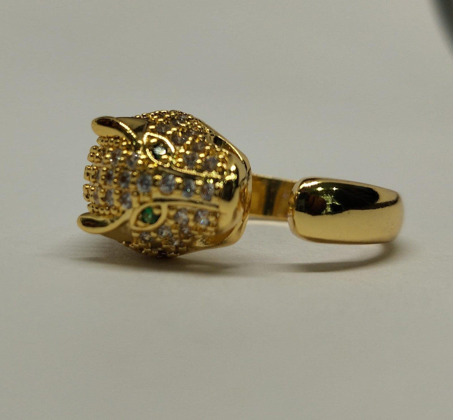 Anillo en Oro Laminado con Diseño de Cabeza de Jaguar ANR1290R632