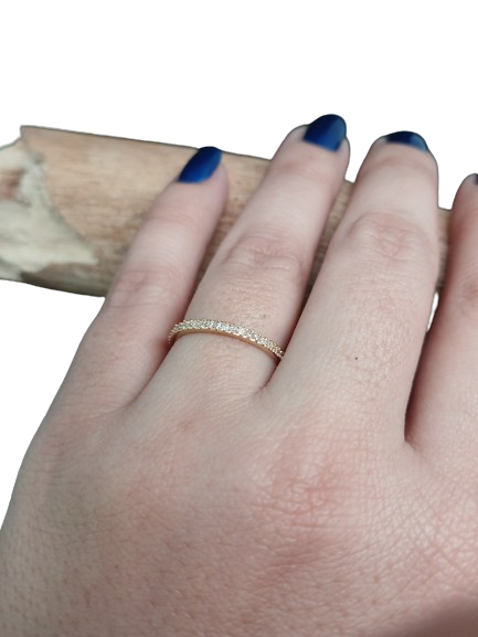 Argolla en Oro 18 Quilates Tipo Banda con Microcircones AO-03