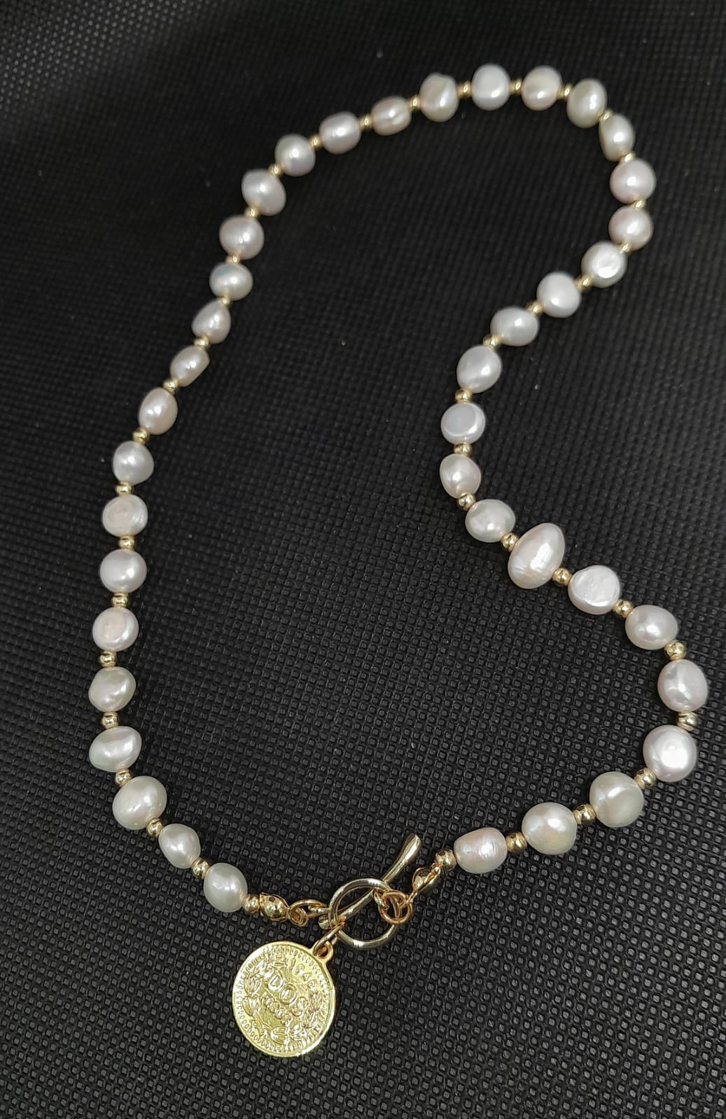 COLLAR UNISEX PERLA DE AGUA DULCE ORIGINAL CHAPADA EN ORO DE 18KCLLPAD1