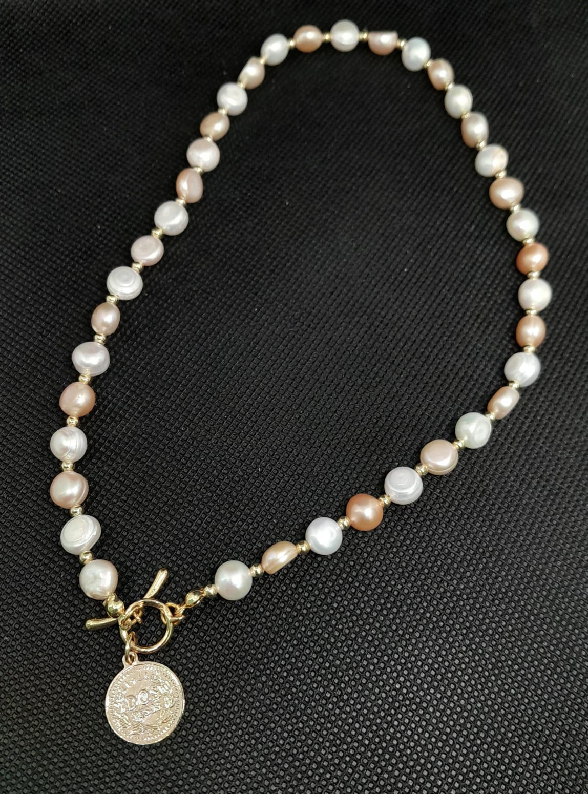 COLLAR UNISEX PERLA DE AGUA DULCE ORIGINAL CHAPADA EN ORO DE 18KCLLPAD1