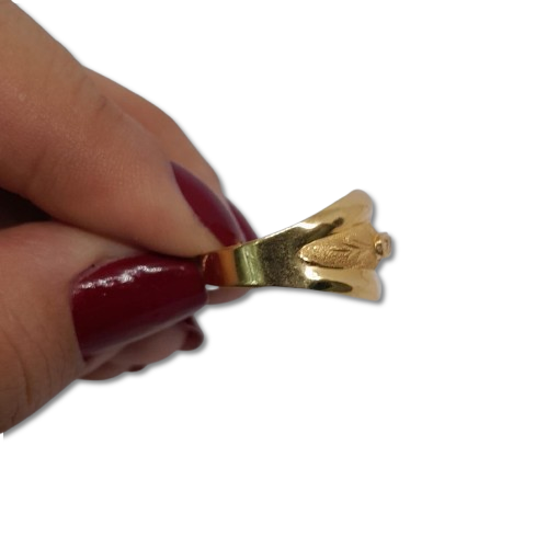 Anillo en Oro 18 Kilates con Estilo Ancho y 3 Circones Centrales AOP