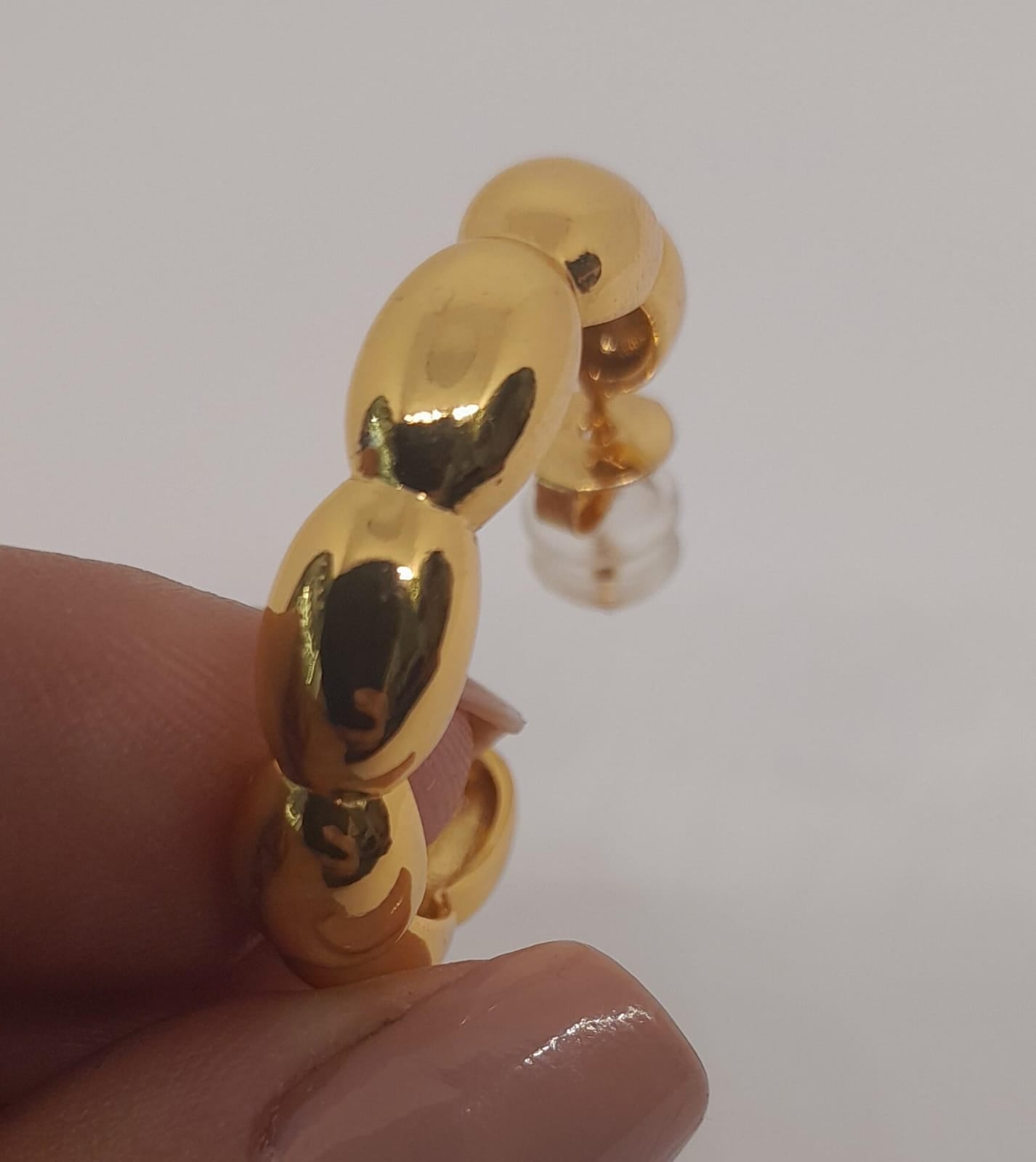 Arete Tipo Candonga en Acero Dorado con Diseño AFCH5677