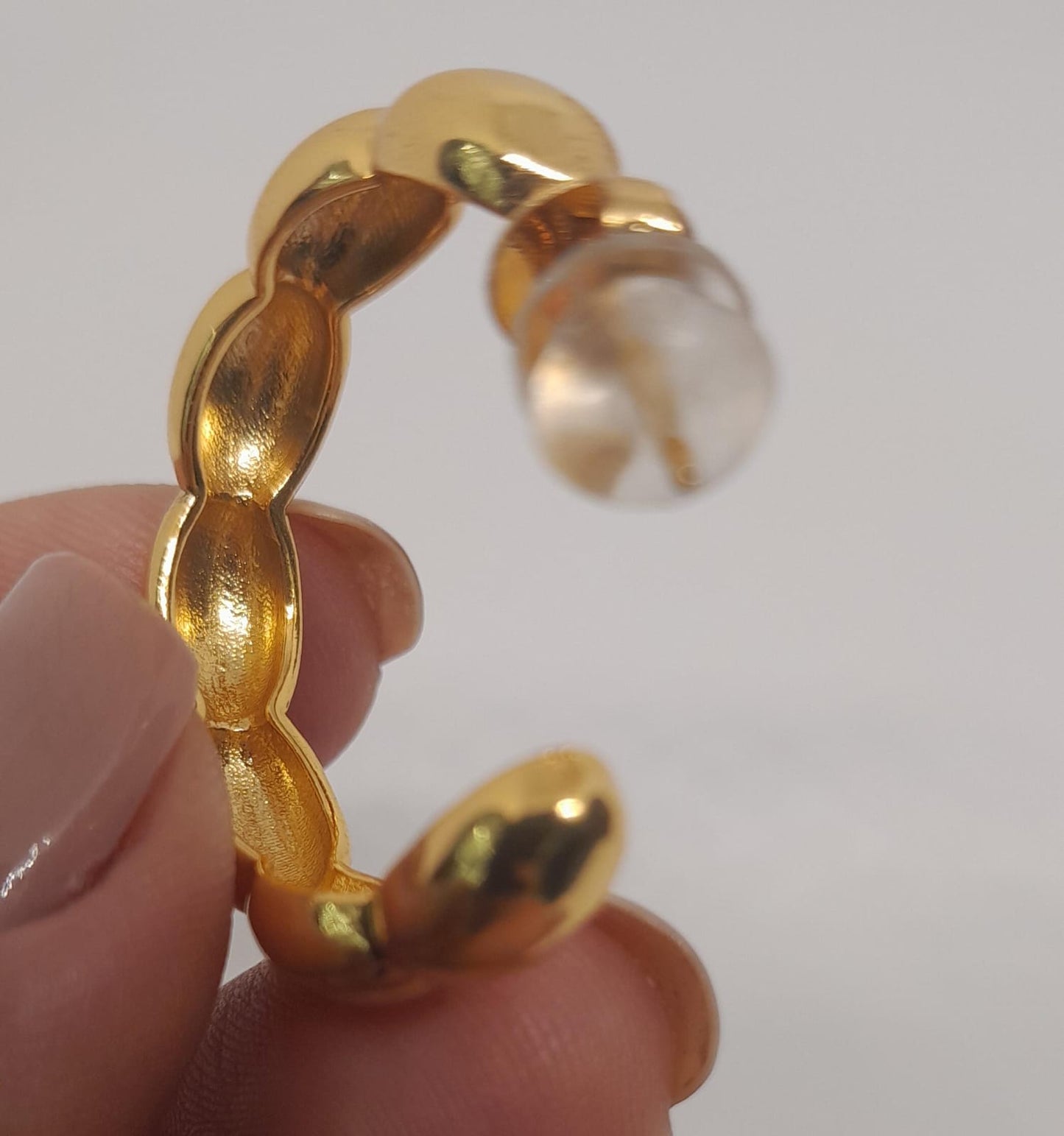 Arete Tipo Candonga en Acero Dorado con Diseño AFCH5677