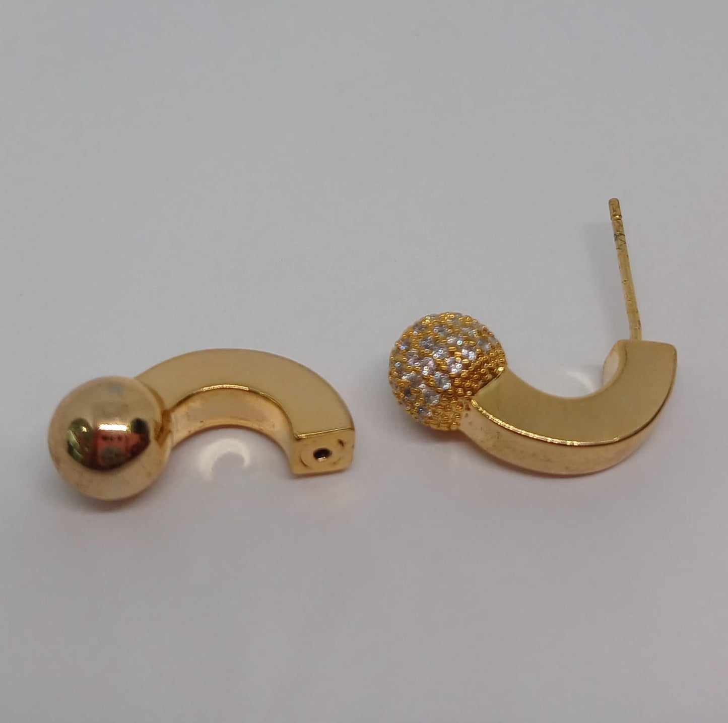 Aretes Tipo Candonga Reversibles Con Bola con Micro circones AFDAB