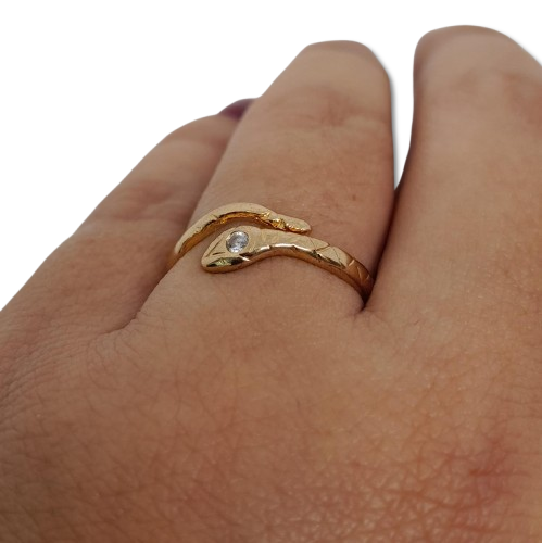 Anillo de oro laminado 18 Kilates con Diseño de Serpiente y Ojos en Microcircones Transparentes ANAU-0702