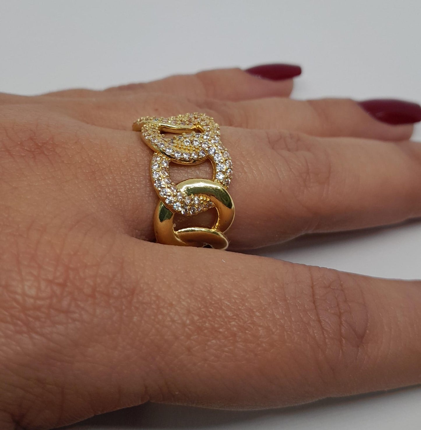 Anillo en Oro Laminado con Diseño de Cadena y Microcircones ANBJ208