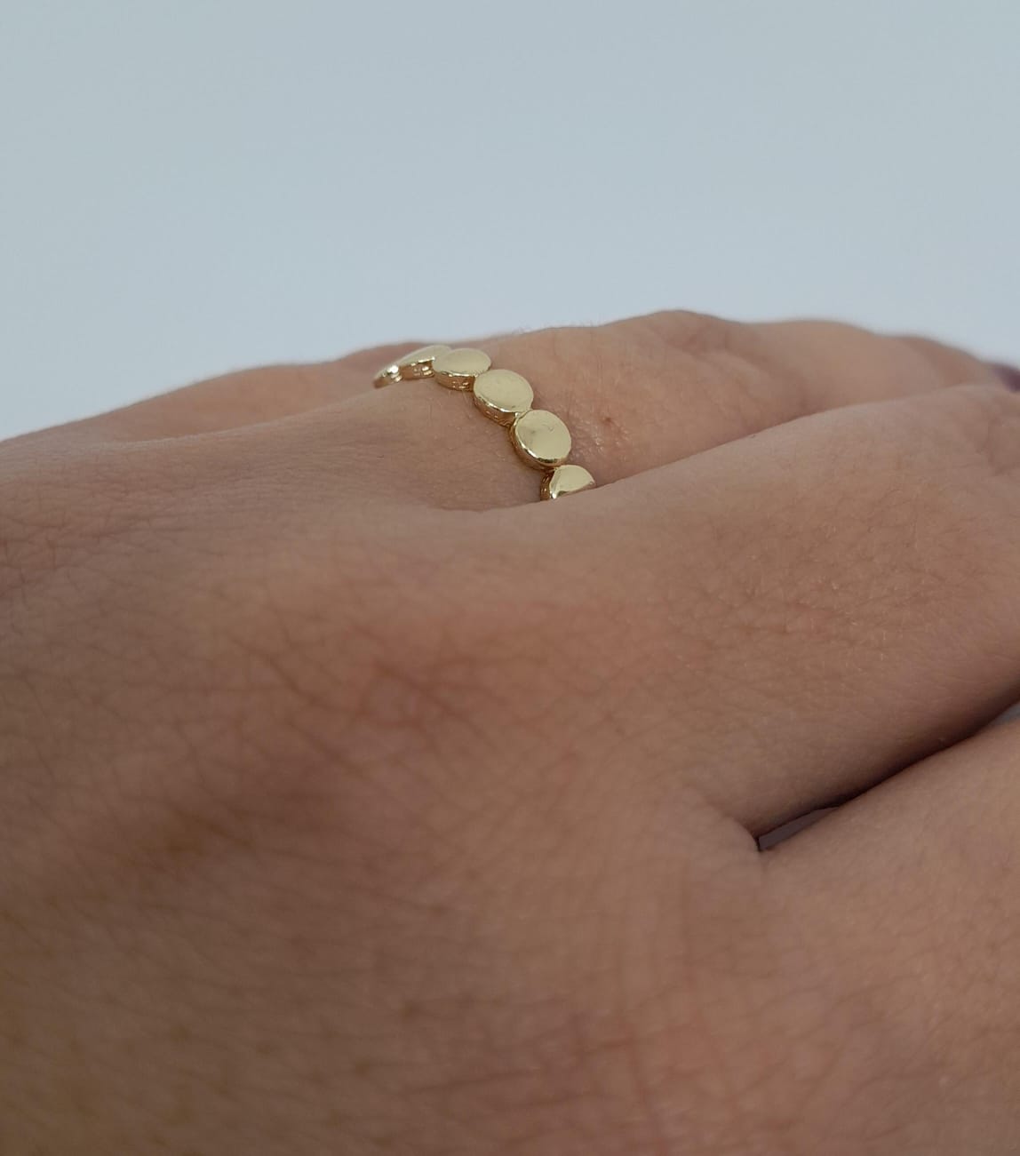Anillo en oro laminado con Diseño de Esferas Seguidas ANW0782