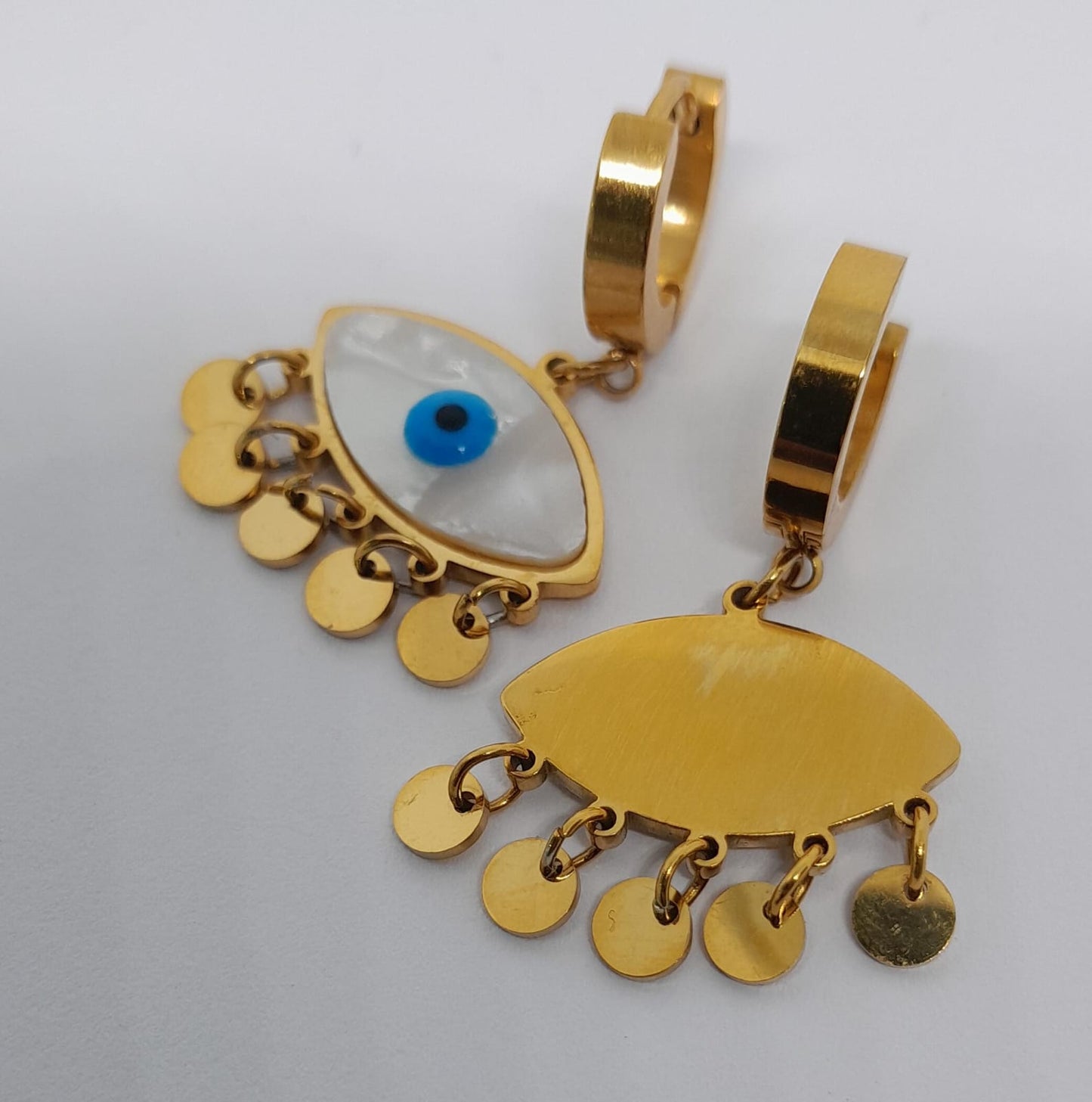Aretes con Diseño de Ojo Turco y Esferas Colgantes en Acero AOTD8610