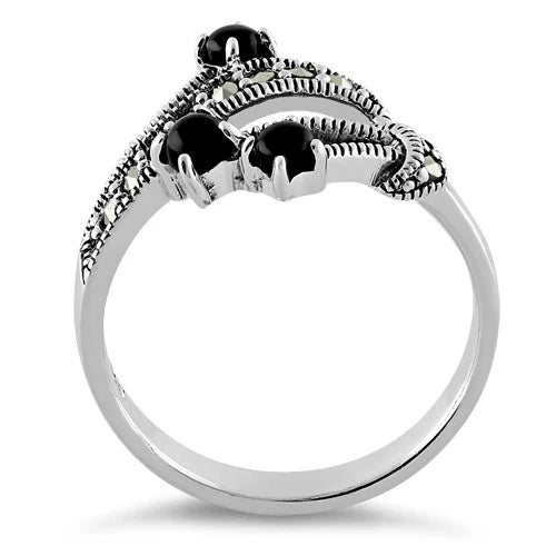 ANILLO EN PLATA CON ONYX NEGRO Y MARCASITA APCH30