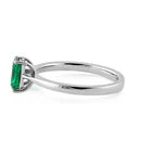 ANILLO EN PLATA LEY 925 CON CIRCON COLOR ESMERALDA CORTE RADIANTE L32
