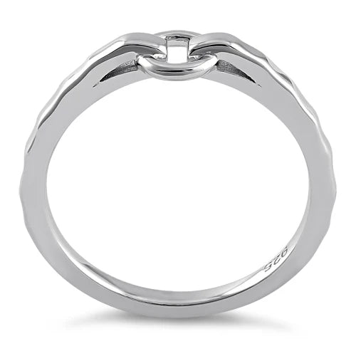 ANILLO EN PLATA MARTILLADA CON ARGOLLA CENTRAL