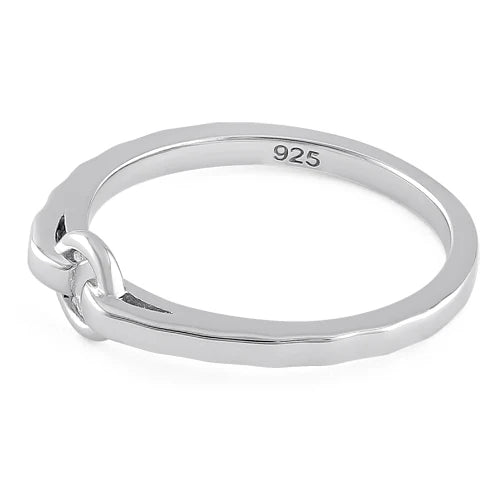 ANILLO EN PLATA MARTILLADA CON ARGOLLA CENTRAL