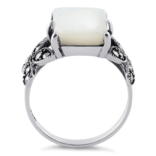 anillo en plata ley 925 con diseño de mariposas laterales y central en nacar APCH17