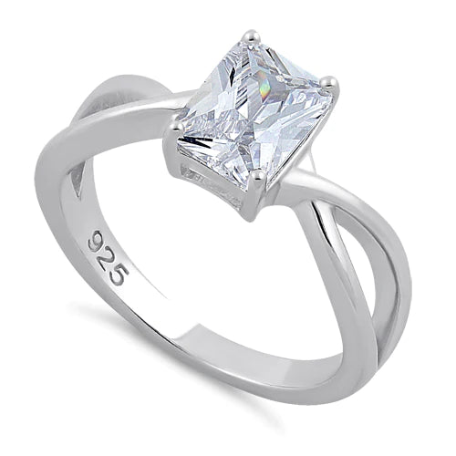 ANILLO EN PLATA DISEÑO TORCIDO CON CORTE ESMERALDA APCH50