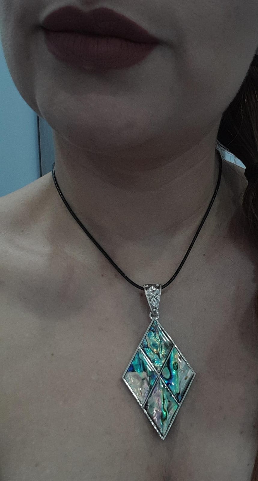 COLLAR CON COLGANTE CONCHA DE ABULON CLLCA1