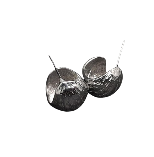 Arete Tipo Candonga con Diseño Martillado AMCMP20