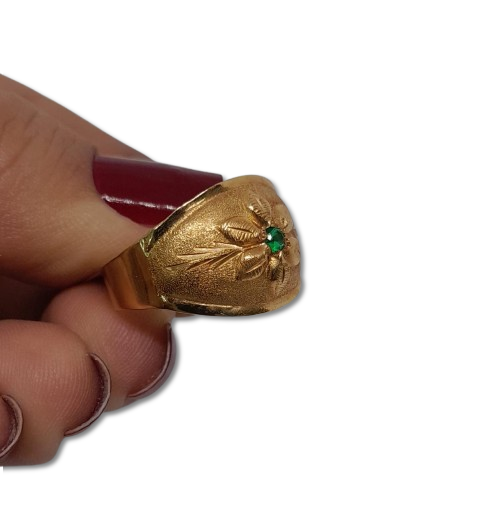 Anillo en Oro 18 Kilates con Diseño Frontal de Flor y Circon Verde AOPVERDE