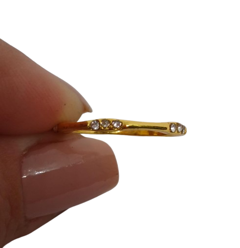 ARGOLLA CHAPADA EN ORO DE 14K CON CIRCONES